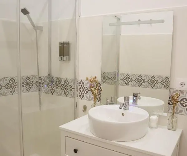 Santa Clara Жирона